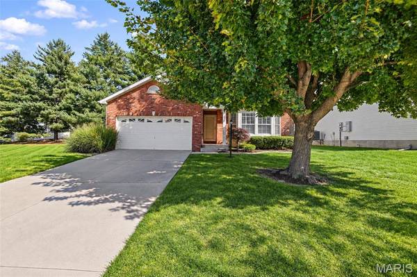 1626 Mont Vista AVE, Godfrey, IL 62035