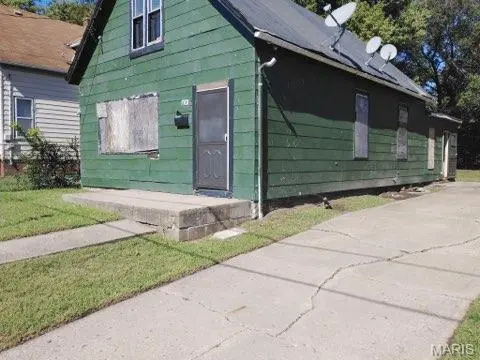 2313 W Garden ST, Peoria, IL 61605