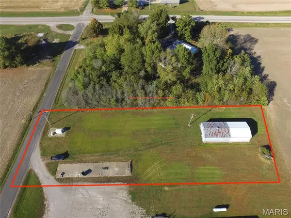 000 Medlin RD, Centralia, IL 62801