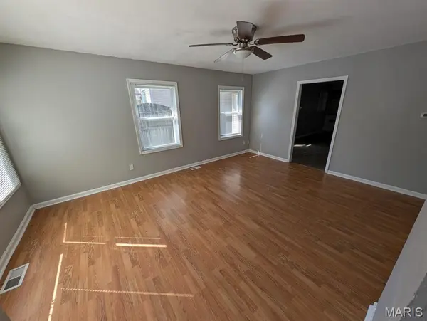 2706 Godfrey ST, Belleville, IL 62226