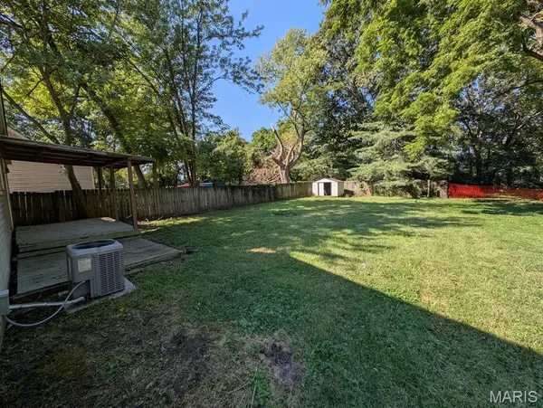 2706 Godfrey ST, Belleville, IL 62226