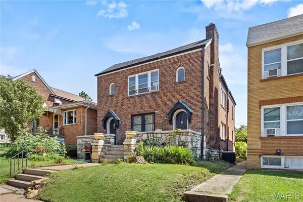 3926 Dunnica AVE, St Louis, MO 63116