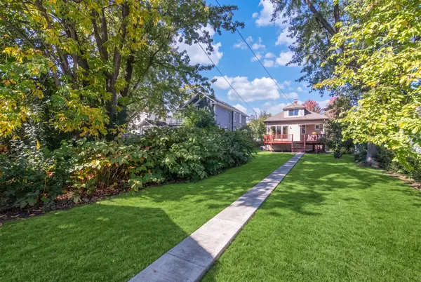 5685 N New Hampshire AVE, Chicago, IL 60631