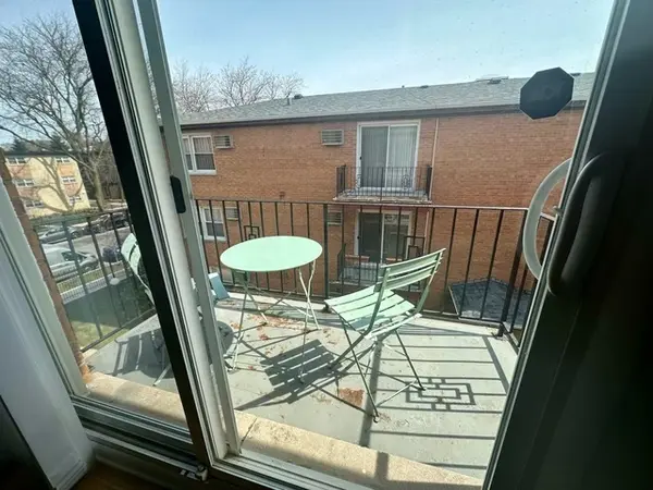 1727 W TOUHY AVE #5, Chicago, IL 60626
