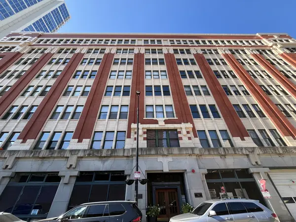 732 S Financial PL #410, Chicago, IL 60605