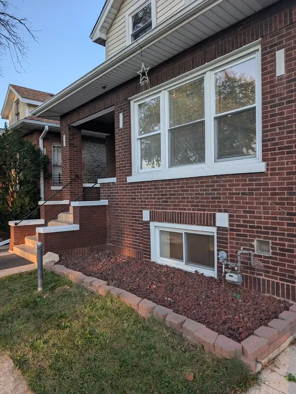 7755 S Calumet AVE, Chicago, IL 60619