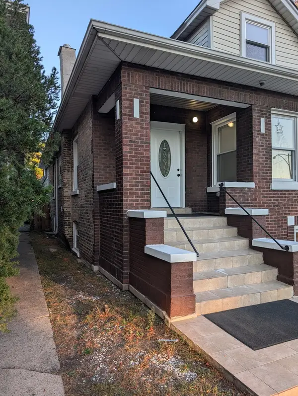 7755 S Calumet AVE, Chicago, IL 60619
