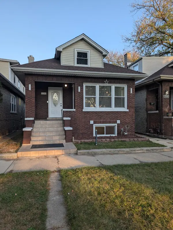 7755 S Calumet AVE, Chicago, IL 60619