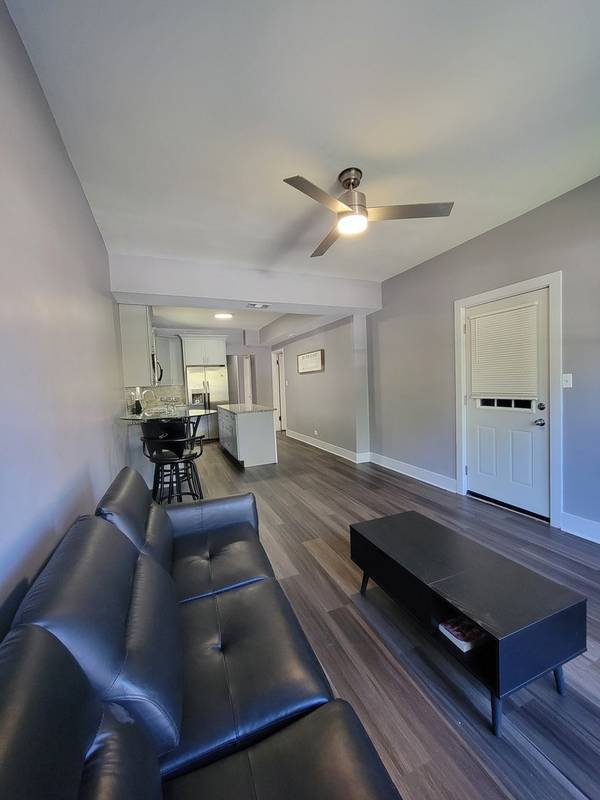 5539 W Adams ST, Chicago, IL 60644