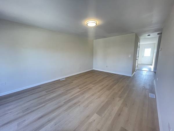 8312 S Phillips AVE, Chicago, IL 60617