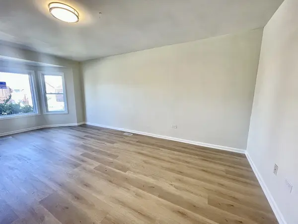 8312 S Phillips AVE, Chicago, IL 60617