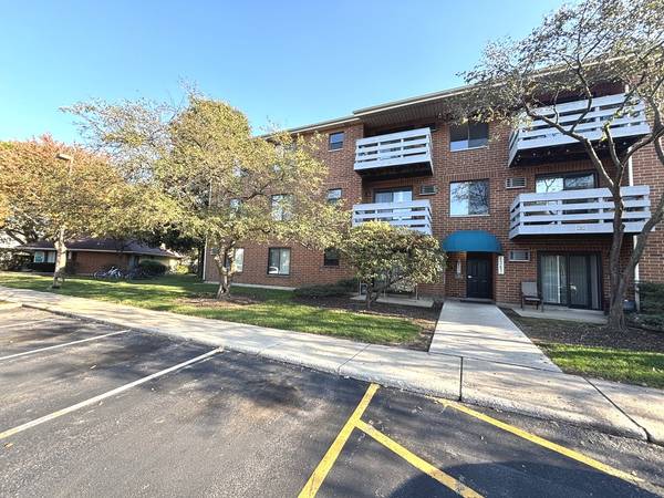 1375 N WINSLOWE DR #103, Palatine, IL 60074