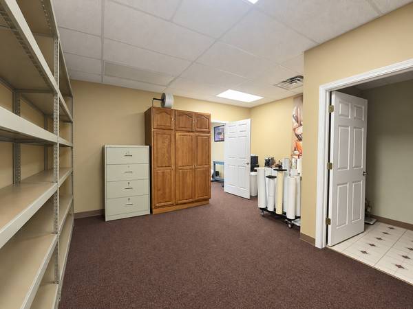 42 E Grand AVE #101, Fox Lake, IL 60020