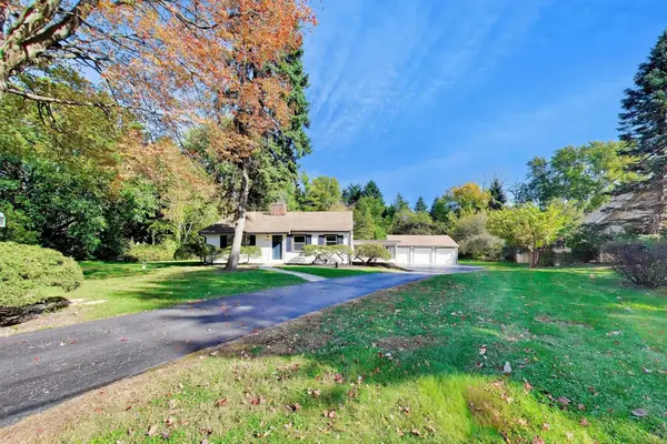 2460 Benton ST, Rolling Meadows, IL 60008