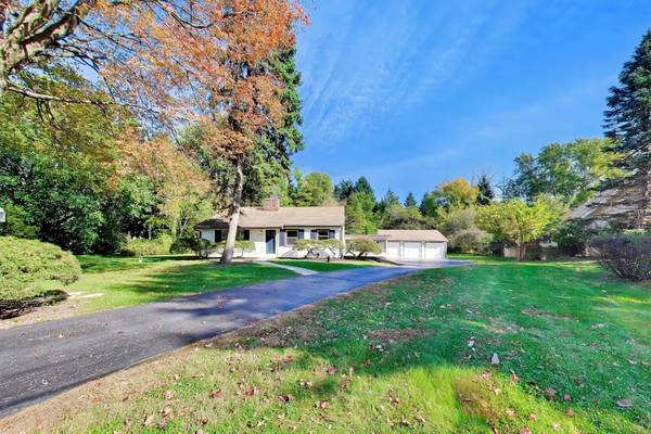 2460 Benton ST, Rolling Meadows, IL 60008