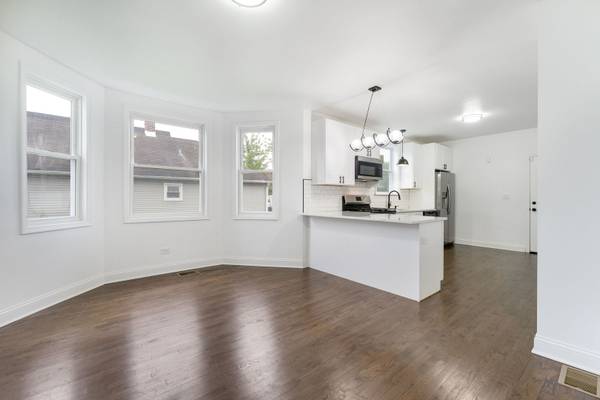 412 S 12th AVE, Maywood, IL 60153