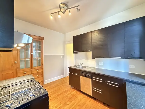 1329 W Carmen AVE #2, Chicago, IL 60640