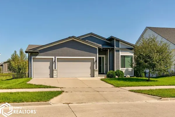 1913 Southbridge DR, Adel, IA 50003
