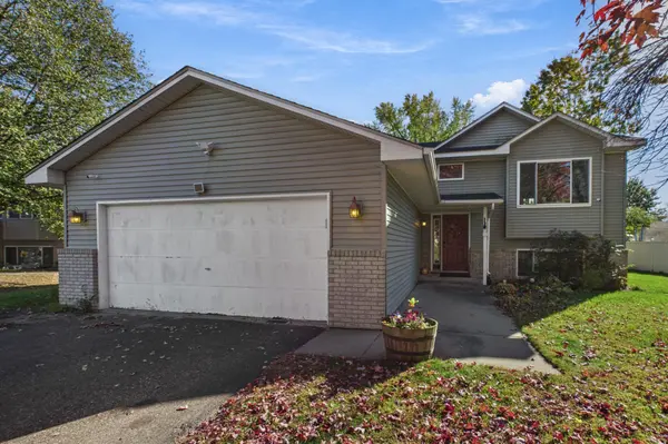1536 122nd LN NE, Blaine, MN 55449