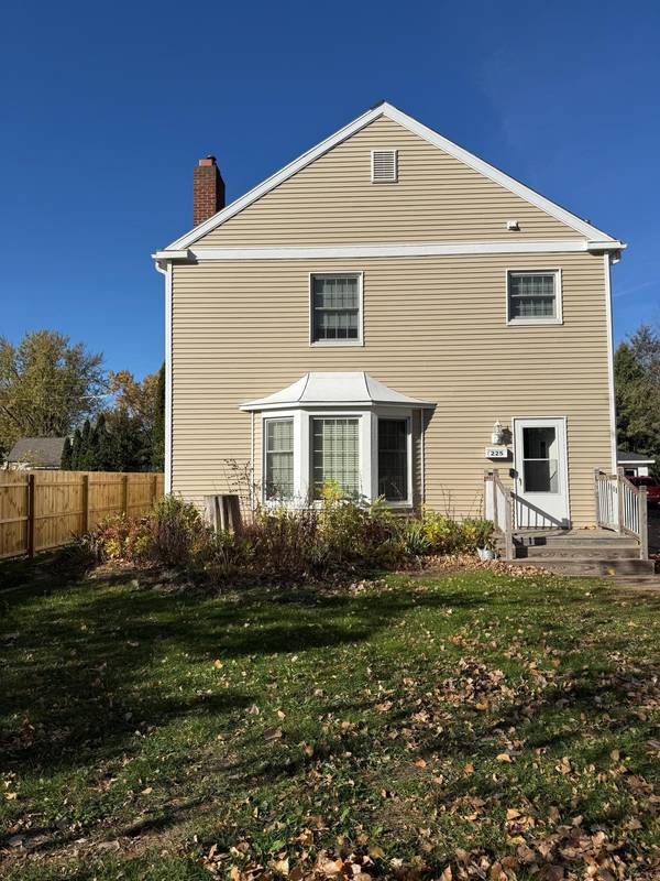 225 7th ST SW, Pine City, MN 55063
