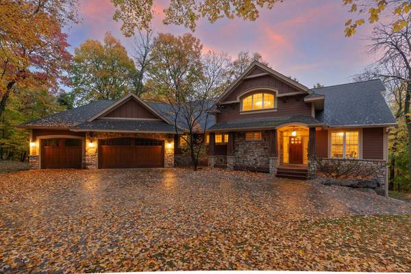 18600 Ridgewood RD, Minnetonka, MN 55391
