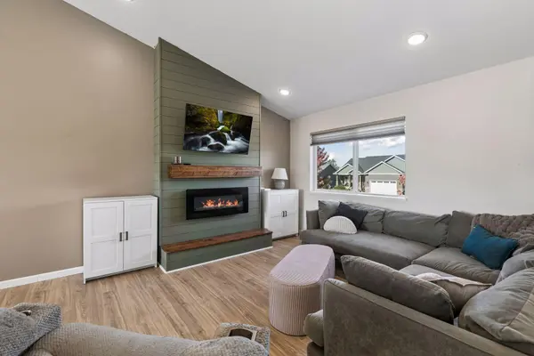 1008 Mulberry AVE NE, Montgomery, MN 56069
