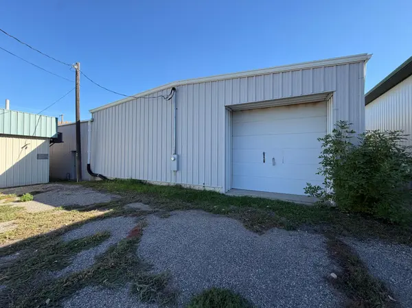 1805 2nd AVE N, Moorhead, MN 56560