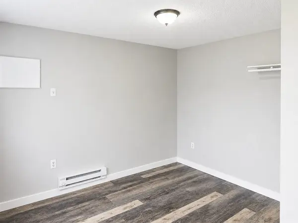 1205 S Sibley AVE ##205, Litchfield, MN 55355