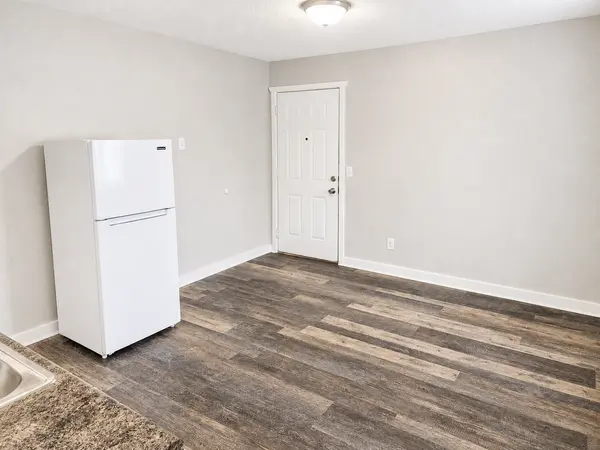 1205 S Sibley AVE ##205, Litchfield, MN 55355