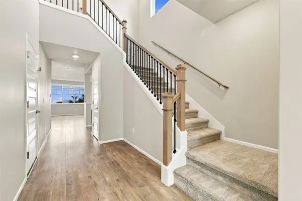 9610 S 201st PL, Kent, WA 98031