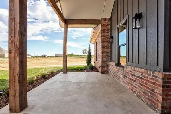 11052 NW 17th ST, Yukon, OK 73099