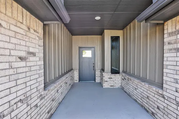 11008 NW 17th ST, Yukon, OK 73099