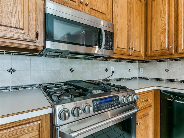 10509 Foxhorn CIR, Midwest City, OK 73130
