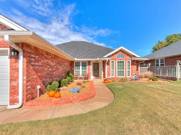 10509 Foxhorn CIR, Midwest City, OK 73130