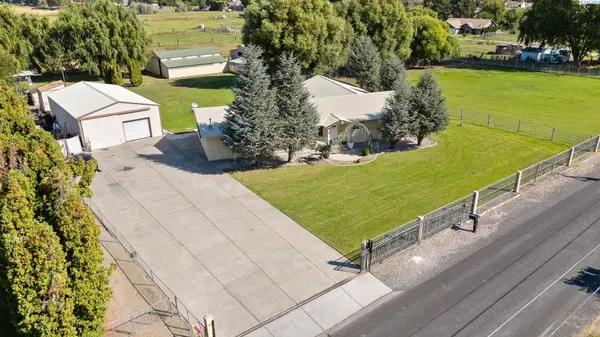 210506 E Cochran Rd, Kennewick, WA 99337