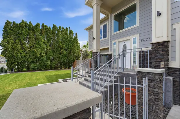 8021 W Hood Ave, Kennewick, WA 99336