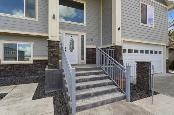 8021 W Hood Ave, Kennewick, WA 99336