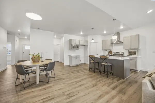 4545 Grove Court, West Richland, WA 99353