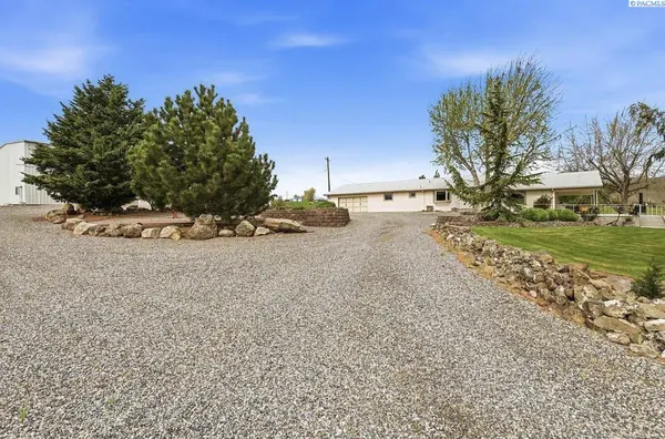 3114 E Highland Extension RD, Benton City, WA 99320