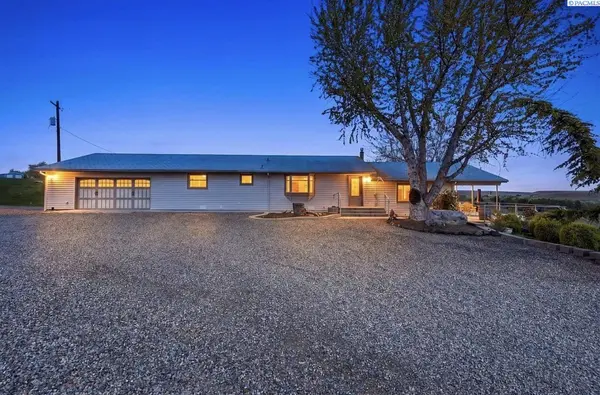 3114 E Highland Extension RD, Benton City, WA 99320