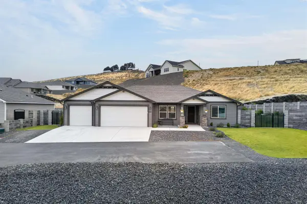 6182 W 30th Place, Kennewick, WA 99338