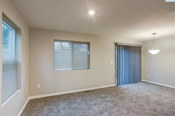 3513 W 7th Ave, Kennewick, WA 99336