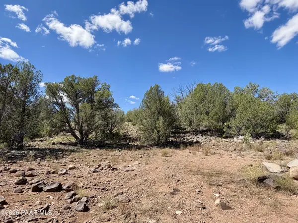 79n W Arrowhead TRL, Ash Fork, AZ 86320