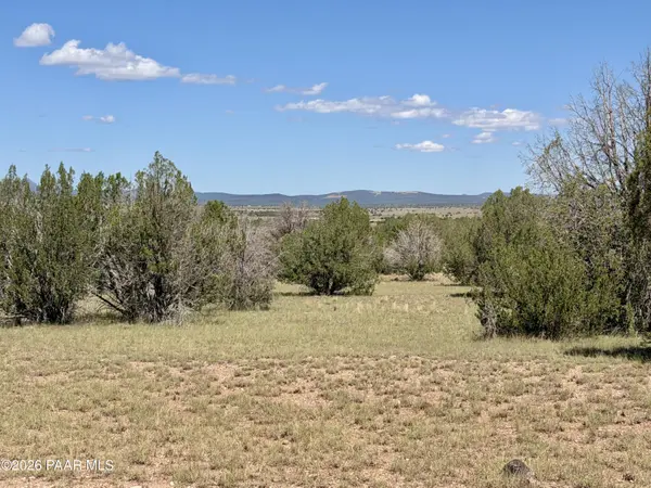 79n W Arrowhead TRL, Ash Fork, AZ 86320
