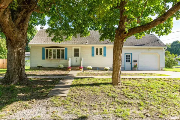 103 NW JEFFERSON ST, Hopedale, IL 61747