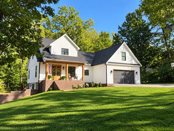 183 Country Wood Dr, Paris, TN 38242