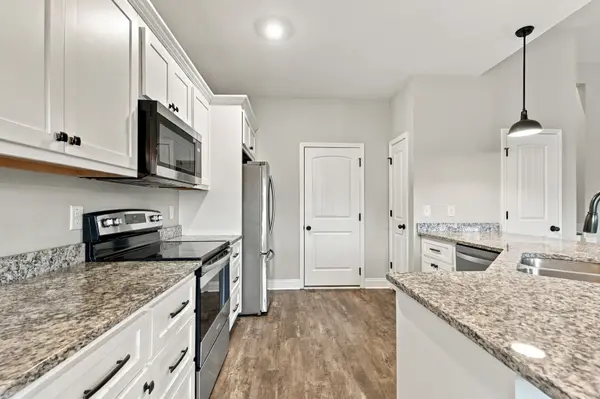 332 Brandywine Ln, Springfield, TN 37172