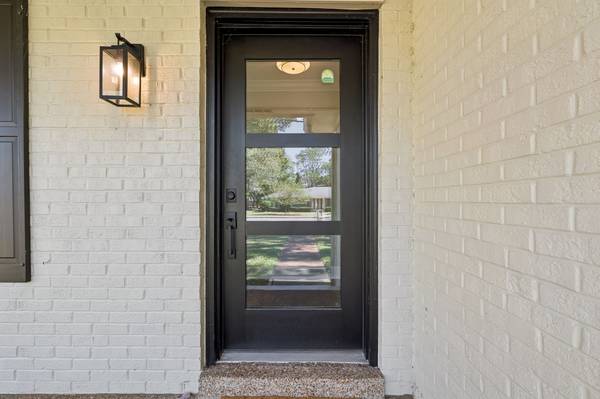 2242 Surrey Dr, Murfreesboro, TN 37129