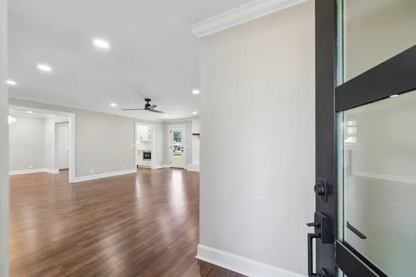 2242 Surrey Dr, Murfreesboro, TN 37129