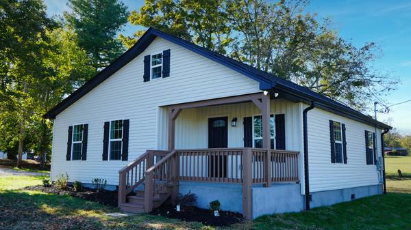 1727 Highway 49 #E, Charlotte, TN 37036